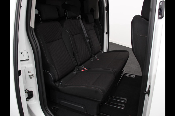 Toyota PROACE Electric Verso 8p SOH 89% Navigatie Parkeersensoren Cruise Control Stoelverwarming Climate Control LM Velgen