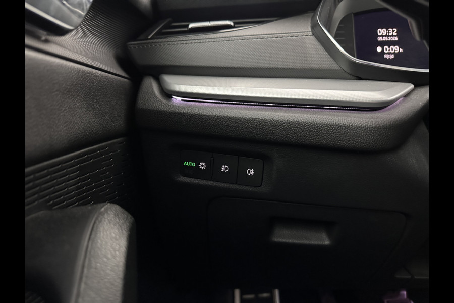 Škoda Octavia Combi 1.0 TSI Sport Business (INCL-BTW) *DIGI-COCKPIT | SPORTSEATS | NAVI-FULLMAP | PRIVACYGLASS | KEYLESS | DAB | ECC | PDC | CRUISE | TOWBAR | 17''ALU*