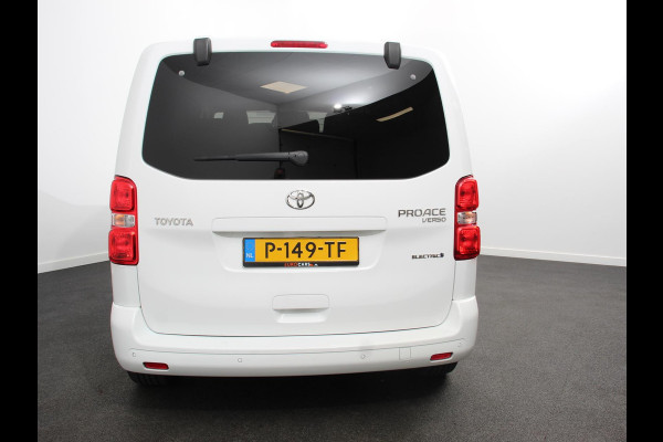 Toyota PROACE Electric Verso 8p SOH 89% Navigatie Parkeersensoren Cruise Control Stoelverwarming Climate Control LM Velgen