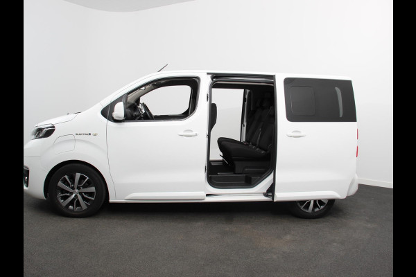 Toyota PROACE Electric Verso 8p SOH 89% Navigatie Parkeersensoren Cruise Control Stoelverwarming Climate Control LM Velgen