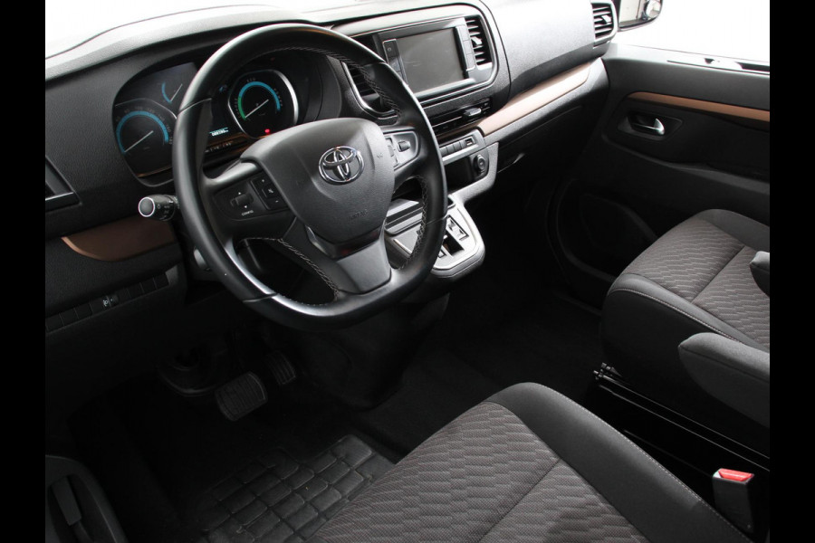 Toyota PROACE Electric Verso 8p SOH 89% Navigatie Parkeersensoren Cruise Control Stoelverwarming Climate Control LM Velgen