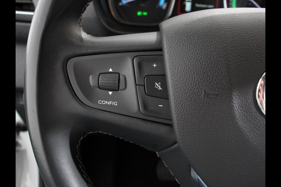 Toyota PROACE Electric Verso 8p SOH 89% Navigatie Parkeersensoren Cruise Control Stoelverwarming Climate Control LM Velgen