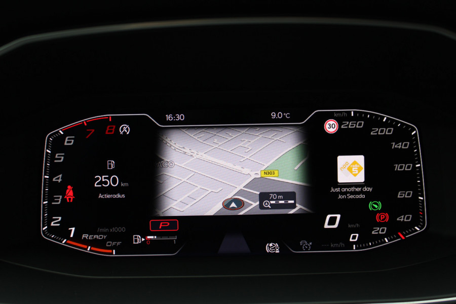 Seat Leon Sportstourer 1.5 eTSI Style Business Intense | Trekhaak | Adaptieve cruise | Camera | Navigatie | Keyless