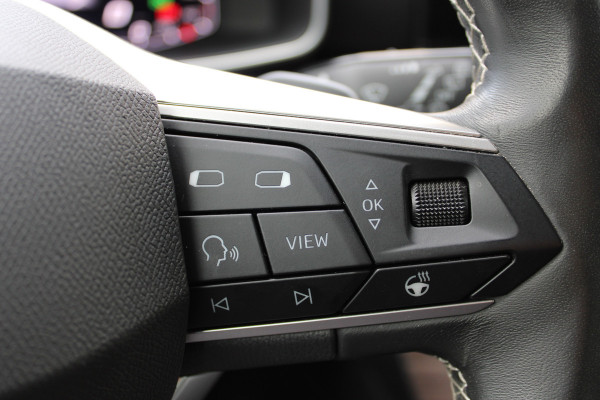 Seat Leon Sportstourer 1.5 eTSI Style Business Intense | Trekhaak | Adaptieve cruise | Camera | Navigatie | Keyless