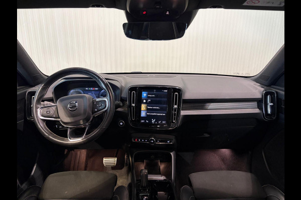 Volvo XC40 T4 Aut. Plug-in Hybrid R-Design ACC Stoelverwarming Trekhaak Parkeercamera 211pk