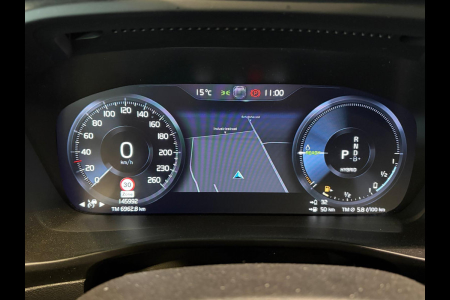 Volvo XC40 T4 Aut. Plug-in Hybrid R-Design ACC Stoelverwarming Trekhaak Parkeercamera 211pk