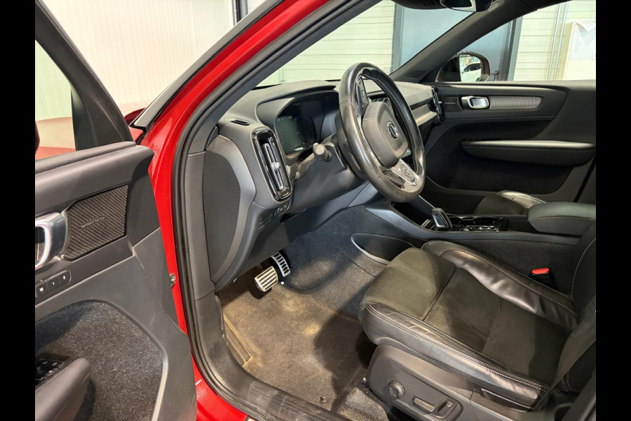 Volvo XC40 T4 Aut. Plug-in Hybrid R-Design ACC Stoelverwarming Trekhaak Parkeercamera 211pk