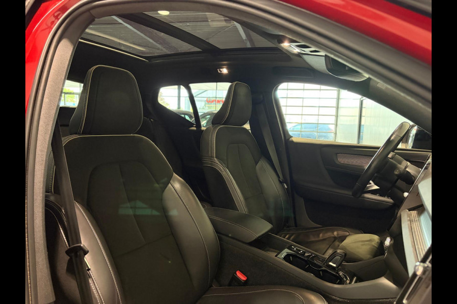 Volvo XC40 T4 Aut. Plug-in Hybrid R-Design ACC Stoelverwarming Trekhaak Parkeercamera 211pk