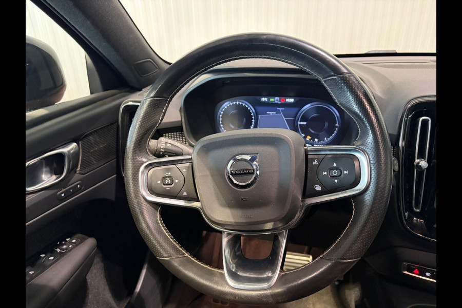 Volvo XC40 T4 Aut. Plug-in Hybrid R-Design ACC Stoelverwarming Trekhaak Parkeercamera 211pk