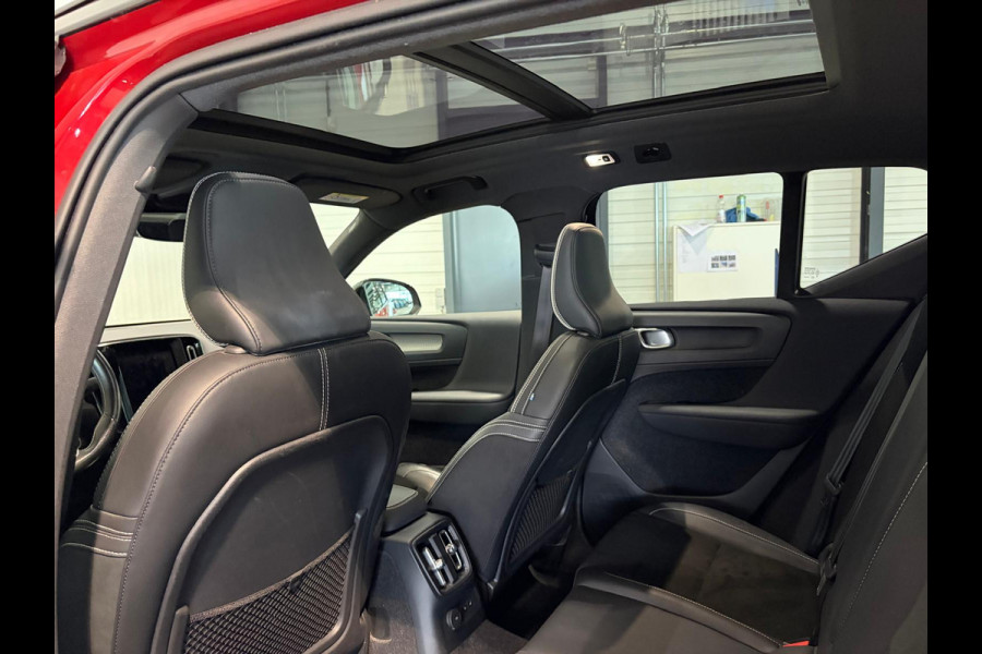 Volvo XC40 T4 Aut. Plug-in Hybrid R-Design ACC Stoelverwarming Trekhaak Parkeercamera 211pk