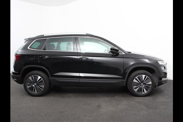 Škoda Karoq 1.5 TSI 150pk Automaat ACT Selection Navigatie Apple Carplay/Android Auto Camera Parkeer sensoren Adaptive Cruise Control Lichtmetalen Velgen Digitale Cockpit