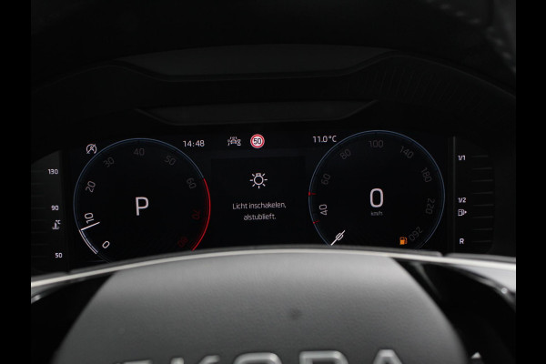 Škoda Karoq 1.5 TSI 150pk Automaat ACT Selection Navigatie Apple Carplay/Android Auto Camera Parkeer sensoren Adaptive Cruise Control Lichtmetalen Velgen Digitale Cockpit