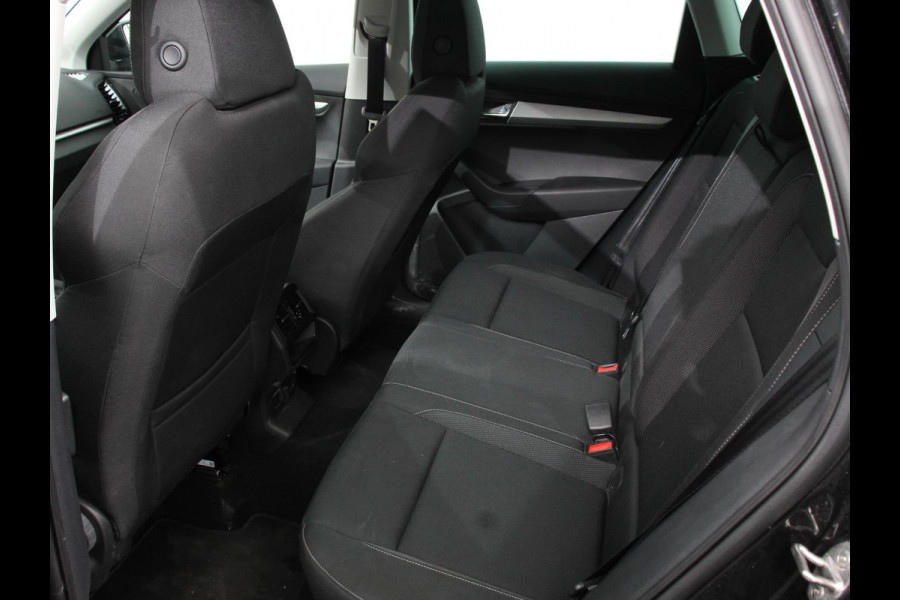 Škoda Karoq 1.5 TSI 150pk Automaat ACT Selection Navigatie Apple Carplay/Android Auto Camera Parkeer sensoren Adaptive Cruise Control Lichtmetalen Velgen Digitale Cockpit
