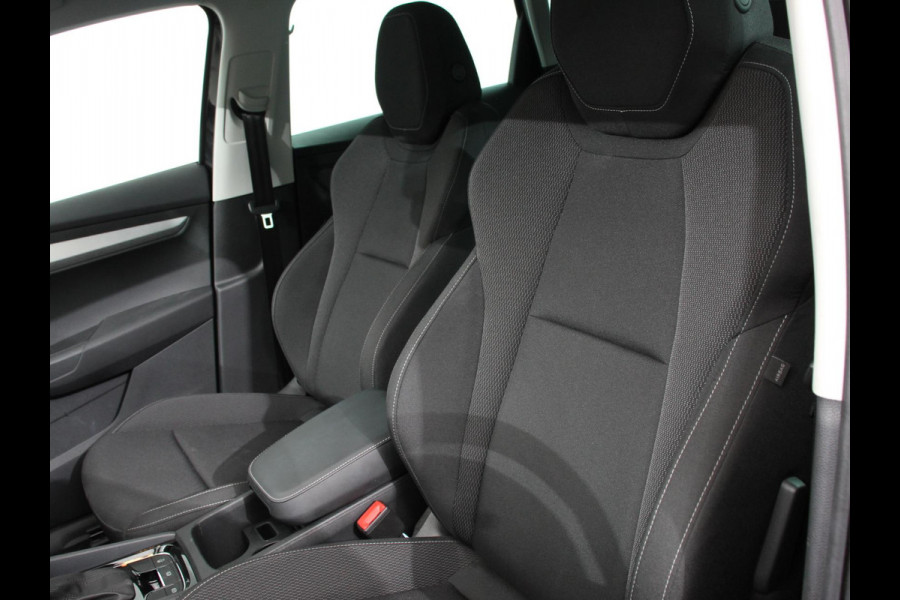 Škoda Karoq 1.5 TSI 150pk Automaat ACT Selection Navigatie Apple Carplay/Android Auto Camera Parkeer sensoren Adaptive Cruise Control Lichtmetalen Velgen Digitale Cockpit