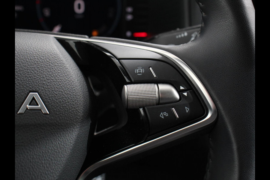 Škoda Karoq 1.5 TSI 150pk Automaat ACT Selection Navigatie Apple Carplay/Android Auto Camera Parkeer sensoren Adaptive Cruise Control Lichtmetalen Velgen Digitale Cockpit