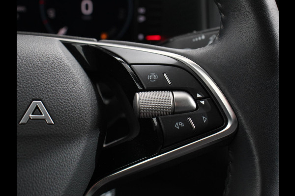 Škoda Karoq 1.5 TSI 150pk Automaat ACT Selection Navigatie Apple Carplay/Android Auto Camera Parkeer sensoren Adaptive Cruise Control Lichtmetalen Velgen Digitale Cockpit