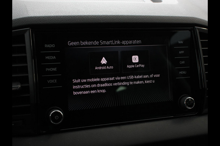 Škoda Karoq 1.5 TSI 150pk Automaat ACT Selection Navigatie Apple Carplay/Android Auto Camera Parkeer sensoren Adaptive Cruise Control Lichtmetalen Velgen Digitale Cockpit