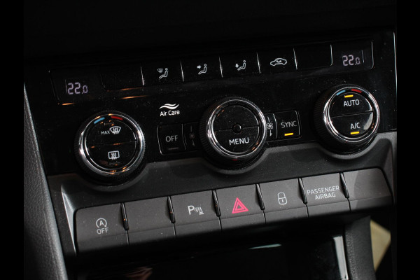 Škoda Karoq 1.5 TSI 150pk Automaat ACT Selection Navigatie Apple Carplay/Android Auto Camera Parkeer sensoren Adaptive Cruise Control Lichtmetalen Velgen Digitale Cockpit