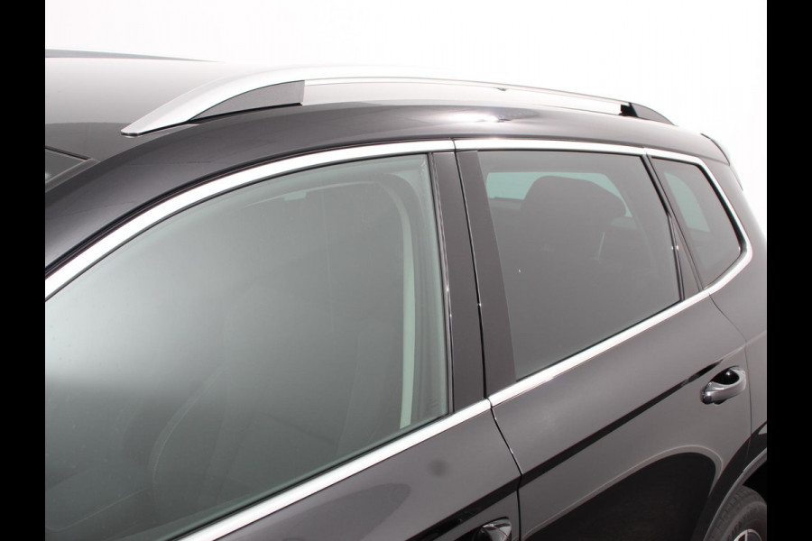 Škoda Karoq 1.5 TSI 150pk Automaat ACT Selection Navigatie Apple Carplay/Android Auto Camera Parkeer sensoren Adaptive Cruise Control Lichtmetalen Velgen Digitale Cockpit