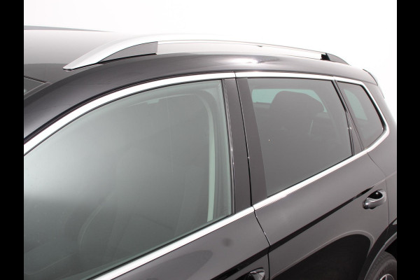 Škoda Karoq 1.5 TSI 150pk Automaat ACT Selection Navigatie Apple Carplay/Android Auto Camera Parkeer sensoren Adaptive Cruise Control Lichtmetalen Velgen Digitale Cockpit
