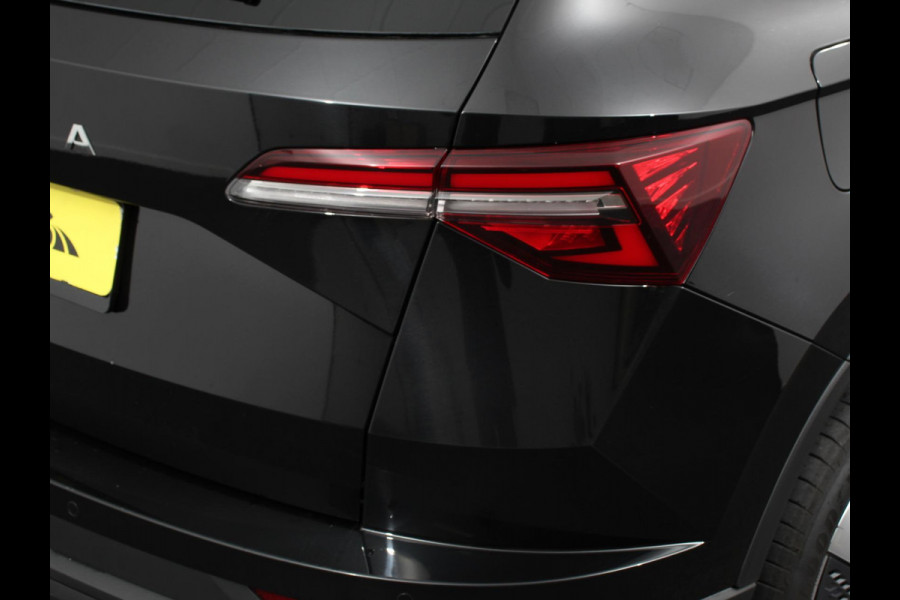 Škoda Karoq 1.5 TSI 150pk Automaat ACT Selection Navigatie Apple Carplay/Android Auto Camera Parkeer sensoren Adaptive Cruise Control Lichtmetalen Velgen Digitale Cockpit