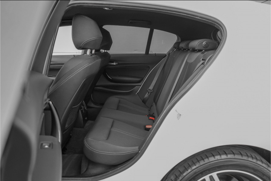 BMW 1-serie 118i Sport Line Edition M-Stuur Navi Pro Camera 34.000 KM