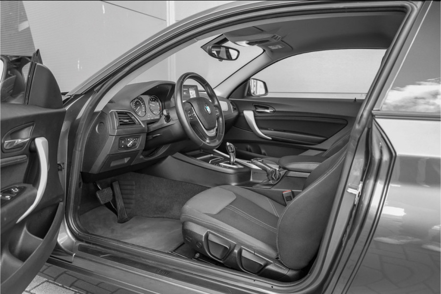 BMW 2 Serie Coupé 218i Executive Edition Camera Parkeerhulp 18"