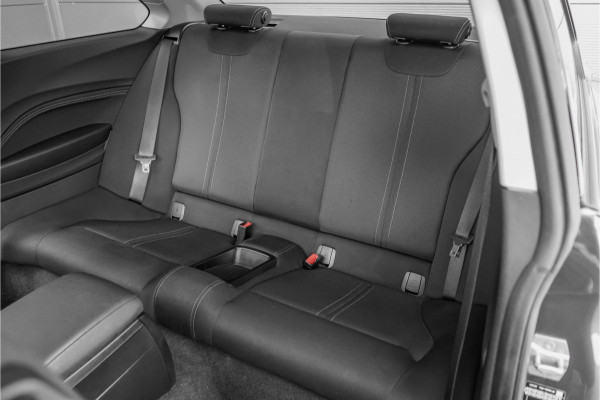 BMW 2 Serie Coupé 218i Executive Edition Camera Parkeerhulp 18"