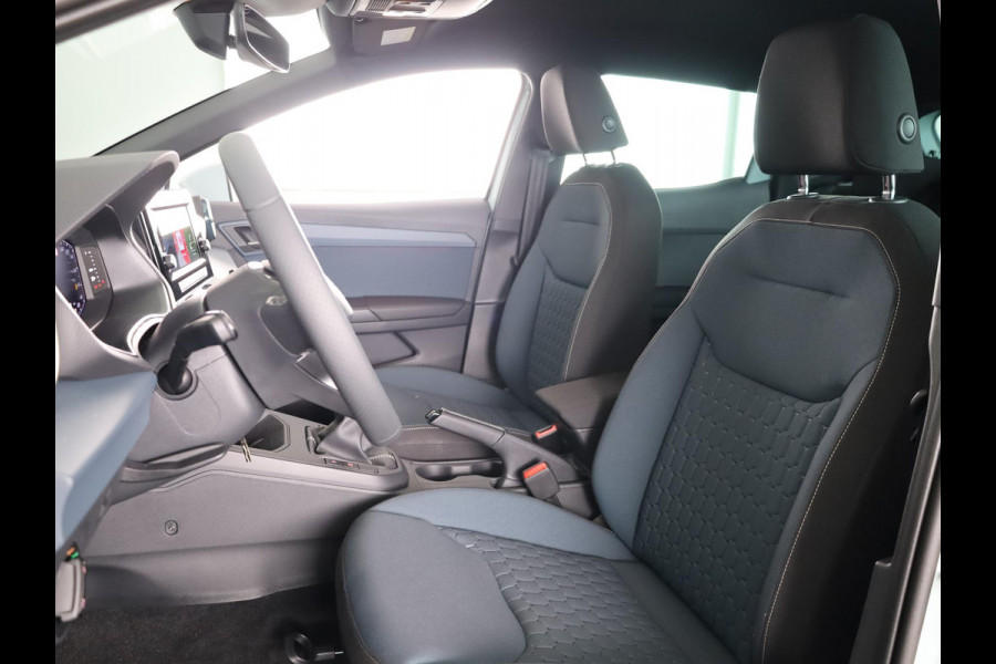 Seat Ibiza Style Business Connect 1.0 EcoTSI 95 pk | Oniric Grey Metallic | Velgen 'Design Machined' | Safe & Driving Pack M | Apple Carplay | Sensoren V+A | Achteruitrij camera