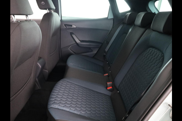 Seat Ibiza Style Business Connect 1.0 EcoTSI 95 pk | Oniric Grey Metallic | Velgen 'Design Machined' | Safe & Driving Pack M | Apple Carplay | Sensoren V+A | Achteruitrij camera