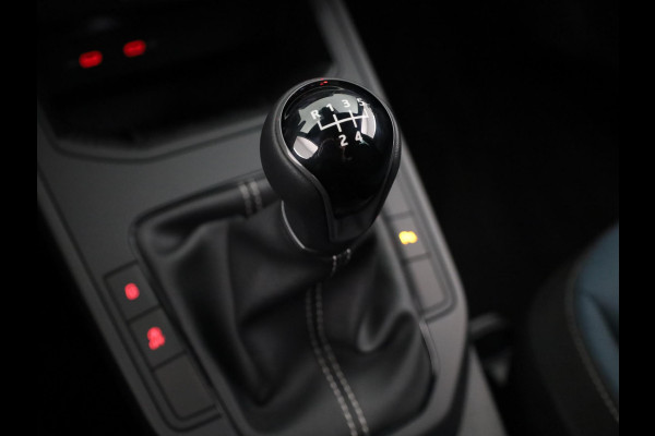 Seat Ibiza Style Business Connect 1.0 EcoTSI 95 pk | Oniric Grey Metallic | Velgen 'Design Machined' | Safe & Driving Pack M | Apple Carplay | Sensoren V+A | Achteruitrij camera