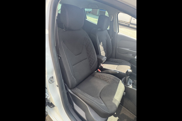 Renault Clio 0.9 TCe Limited - Navigatie I Airco I LED I PDC I Sport velgen I 68.000 KM - Dealer onderhouden