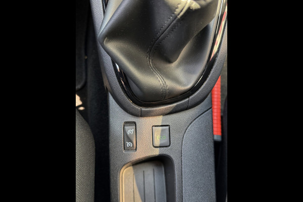 Renault Clio 0.9 TCe Limited - Navigatie I Airco I LED I PDC I Sport velgen I 68.000 KM - Dealer onderhouden