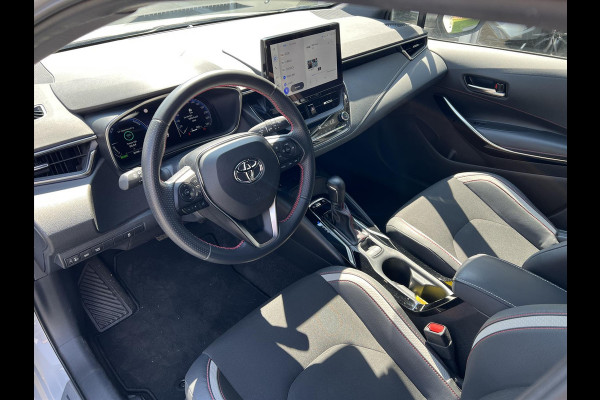 Toyota Corolla 1.8 Hybrid GR Sport | Eerste eigenaar, Parkeersensoren, Stoelverwarming, 18inch, Dynamic Grey, Nieuwe multimedia