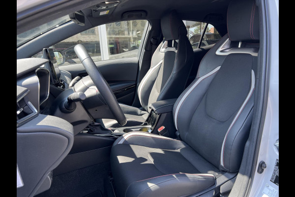Toyota Corolla 1.8 Hybrid GR Sport | Eerste eigenaar, Parkeersensoren, Stoelverwarming, 18inch, Dynamic Grey, Nieuwe multimedia