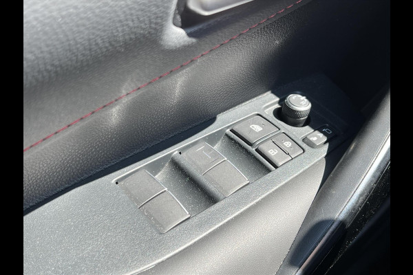 Toyota Corolla 1.8 Hybrid GR Sport | Eerste eigenaar, Parkeersensoren, Stoelverwarming, 18inch, Dynamic Grey, Nieuwe multimedia