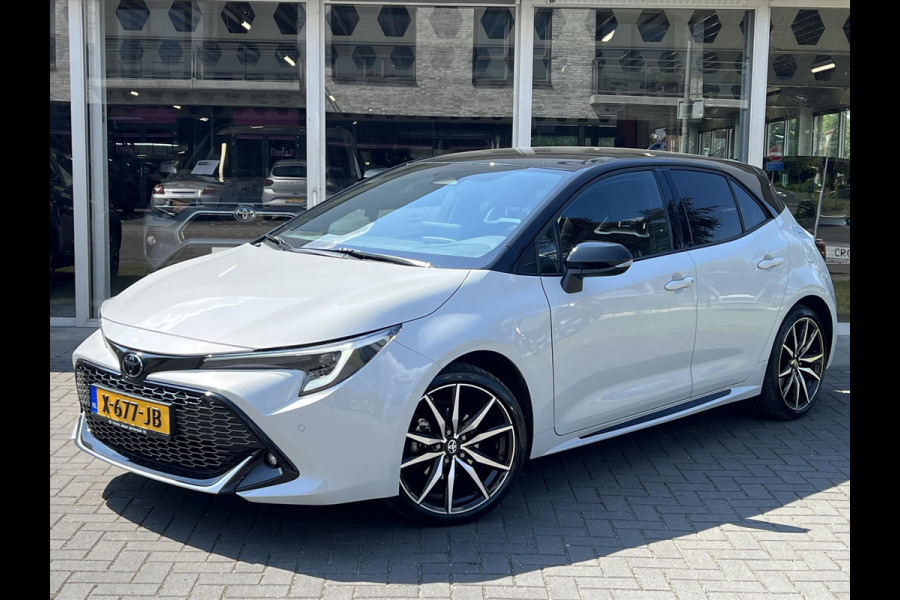 Toyota Corolla 1.8 Hybrid GR Sport | Eerste eigenaar, Parkeersensoren, Stoelverwarming, 18inch, Dynamic Grey, Nieuwe multimedia