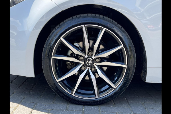 Toyota Corolla 1.8 Hybrid GR Sport | Eerste eigenaar, Parkeersensoren, Stoelverwarming, 18inch, Dynamic Grey, Nieuwe multimedia