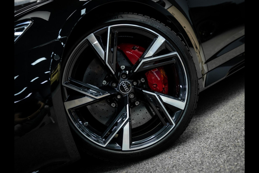 Audi RS6 Avant TFSI quattro | Keramisch | B/O | Pano | Rode Stiksels |