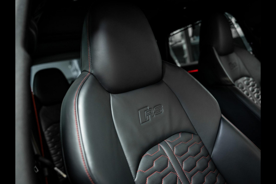 Audi RS6 Avant TFSI quattro | Keramisch | B/O | Pano | Rode Stiksels |