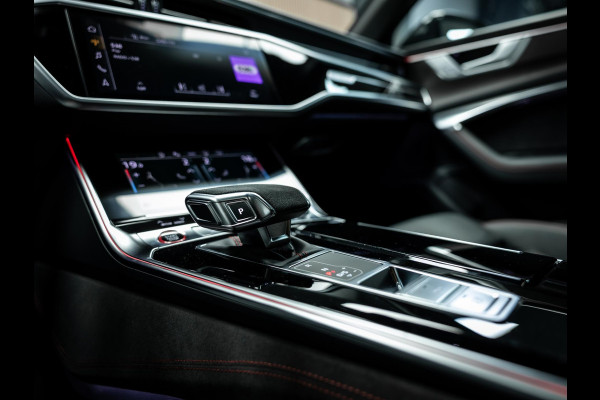 Audi RS6 Avant TFSI quattro | Keramisch | B/O | Pano | Rode Stiksels |
