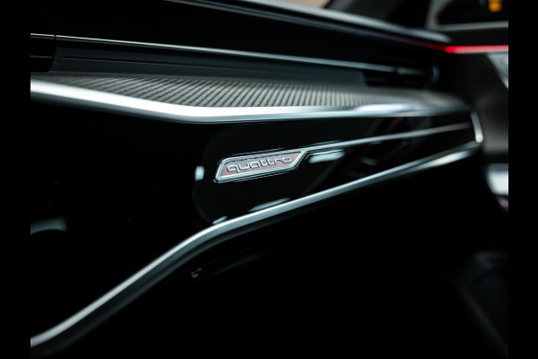 Audi RS6 Avant TFSI quattro | Keramisch | B/O | Pano | Rode Stiksels |