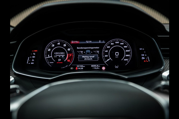 Audi RS6 Avant TFSI quattro | Keramisch | B/O | Pano | Rode Stiksels |