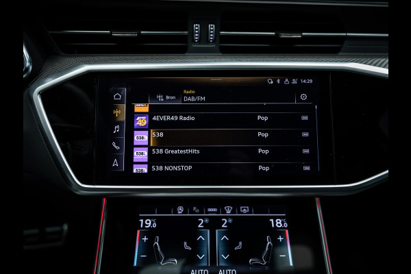 Audi RS6 Avant TFSI quattro | Keramisch | B/O | Pano | Rode Stiksels |