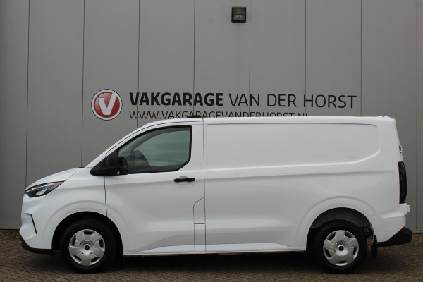 Ford Transit Custom 320 2.0-136 pk TDCI L1H1 Trend. Fabrieksgarantie t/m 15-09-2028 ! Camera, Cruise Control, Climate Control, Winter Pakket, Laadruimte bekleed.