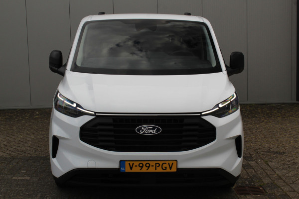 Ford Transit Custom 320 2.0-136 pk TDCI L1H1 Trend. Fabrieksgarantie t/m 15-09-2028 ! Camera, Cruise Control, Climate Control, Winter Pakket, Laadruimte bekleed.