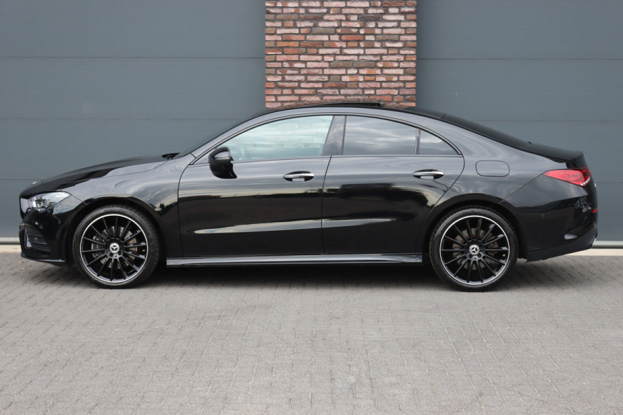 Mercedes-Benz CLA-Klasse 250 e AMG Line Premium+ | Panoramadak | Distronic+ | Memory | HUD | Trekhaak | Keyless Go | Surround Camera | Sfeerverlichting | Multibeam LED |
