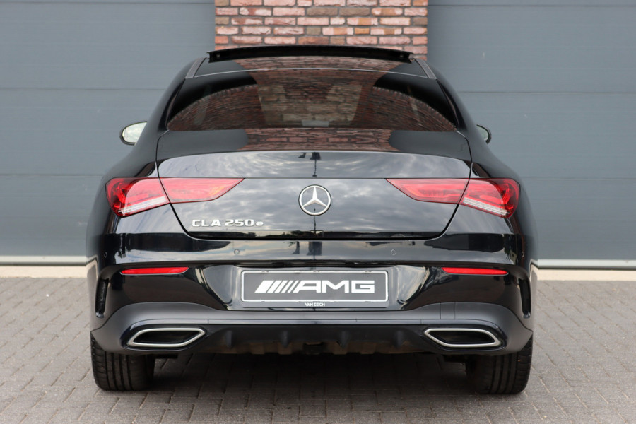 Mercedes-Benz CLA-Klasse 250 e AMG Line Premium+ | Panoramadak | Distronic+ | Memory | HUD | Trekhaak | Keyless Go | Surround Camera | Sfeerverlichting | Multibeam LED |