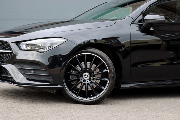 Mercedes-Benz CLA-Klasse 250 e AMG Line Premium+ | Panoramadak | Distronic+ | Memory | HUD | Trekhaak | Keyless Go | Surround Camera | Sfeerverlichting | Multibeam LED |