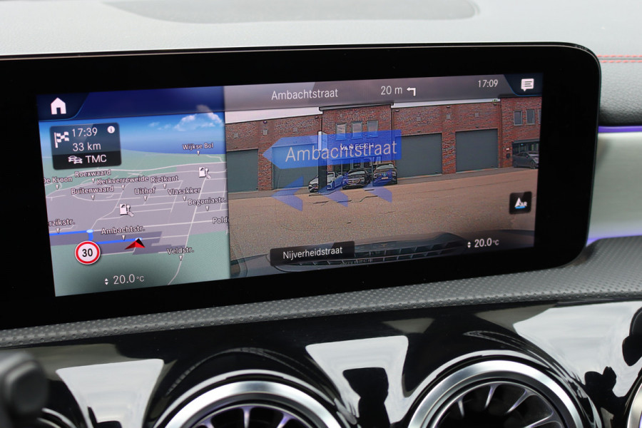 Mercedes-Benz CLA-Klasse 250 e AMG Line Premium+ | Panoramadak | Distronic+ | Memory | HUD | Trekhaak | Keyless Go | Surround Camera | Sfeerverlichting | Multibeam LED |